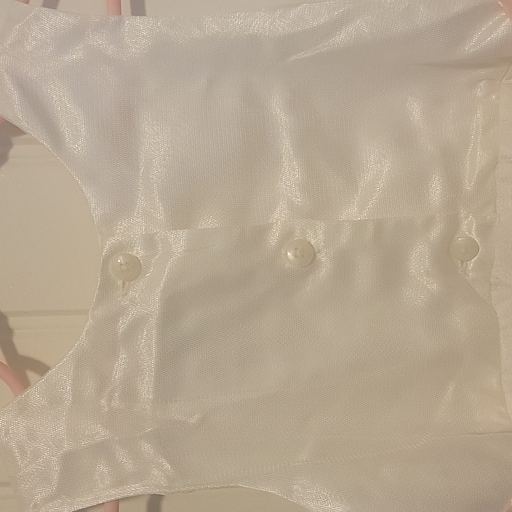 Beautiful white dress - Picture 6 of 8